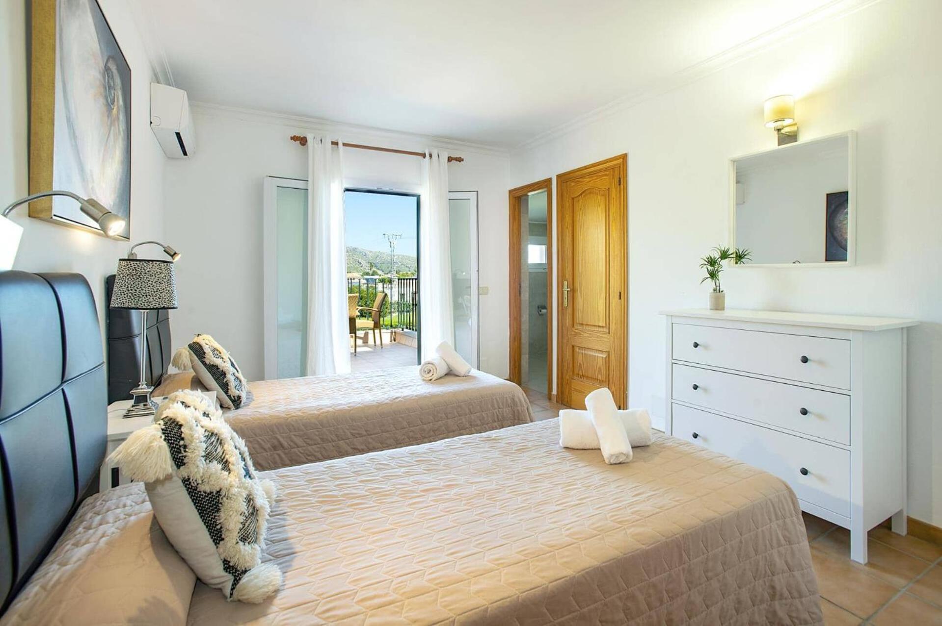 Hort De Siller By Villa